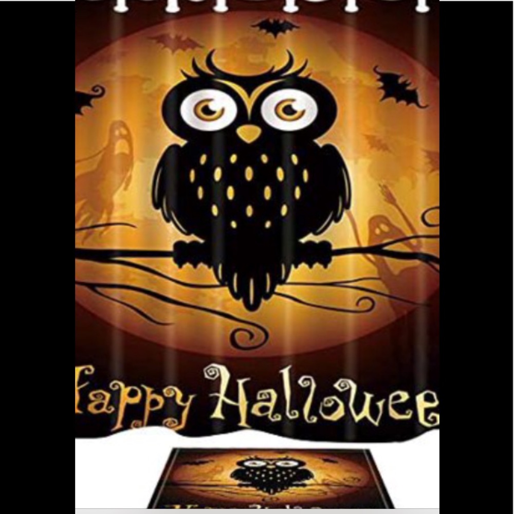 Halloween shower curtain and bath mat